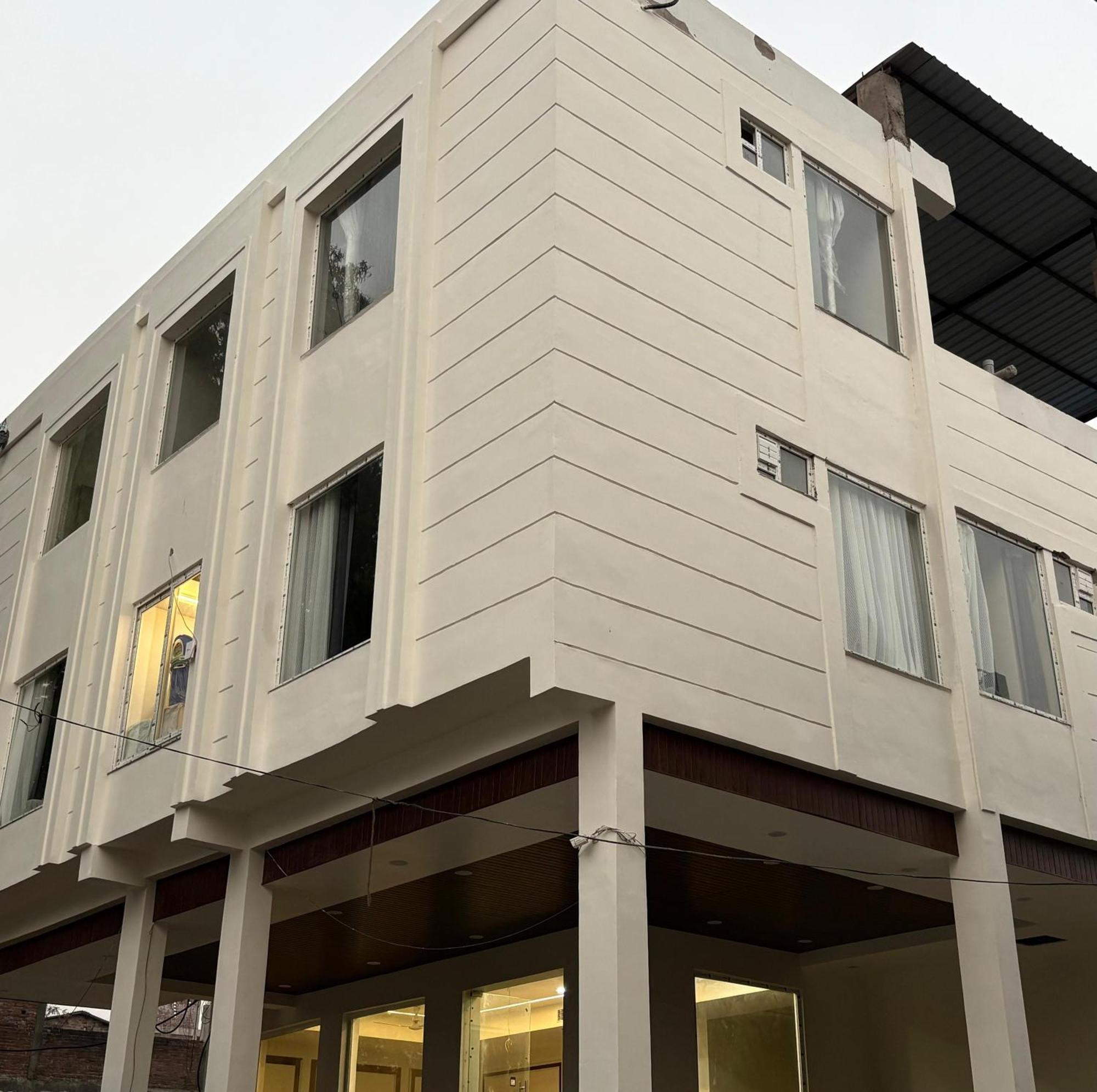 The Janki Hotel Ayodhya Kültér fotó